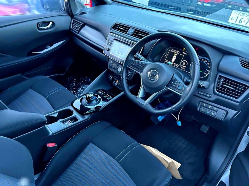 2017 Nissan Leaf 40G Full English Pro Pilot & Park / 360 View / Cruise image 6