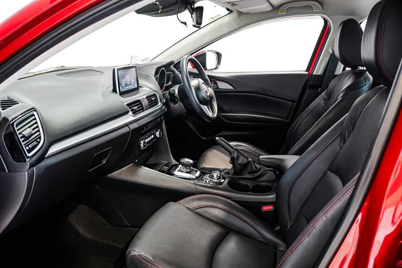 2015 Mazda Axela Hybrid Ltd. HV Leather / Cruise / 57kms / EV Mode image 11