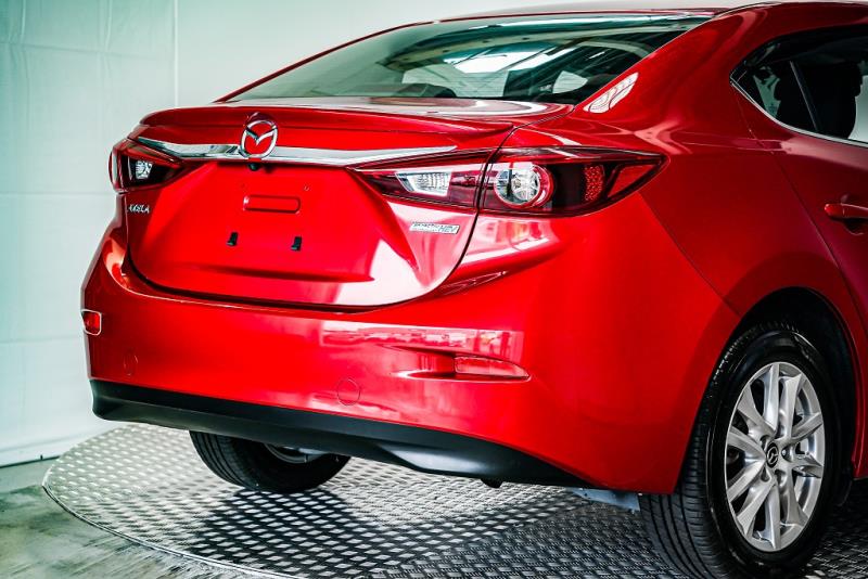 2015 Mazda Axela Hybrid Ltd. HV Leather / Cruise / 57kms / EV Mode image 5