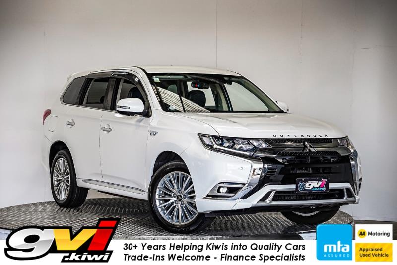 Cars & Vehicles  Cars : 2018 Mitsubishi Outlander VRX PHEV 4WD 35kms / Leather / Cruise / 2400cc