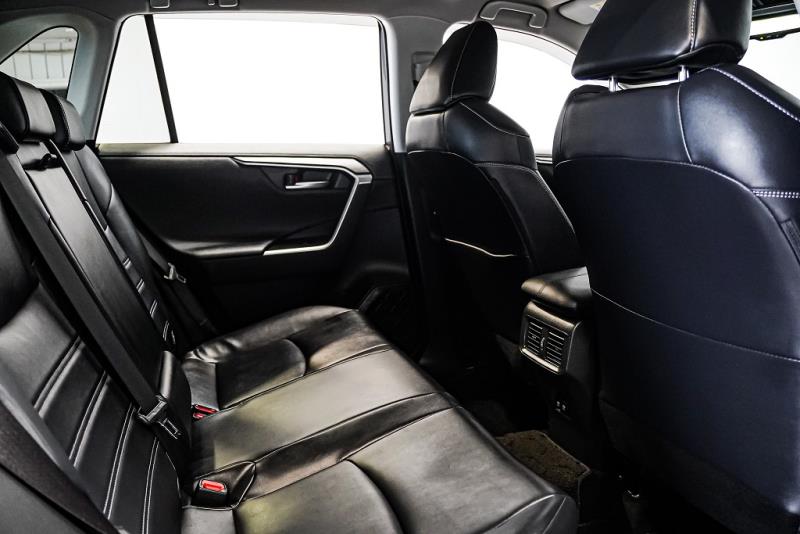 2019 Toyota Rav4 Hybrid 4WD Limited Leather / Cruise / LDW & FCM image 13