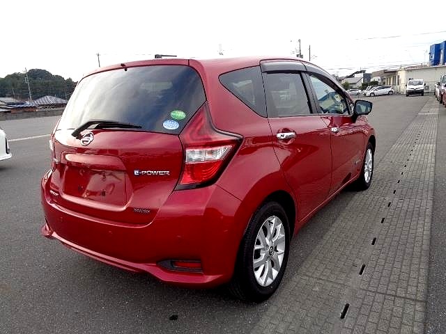 2018 Nissan Note e-Power Medalist Cruise / 360 View / Leather image 7