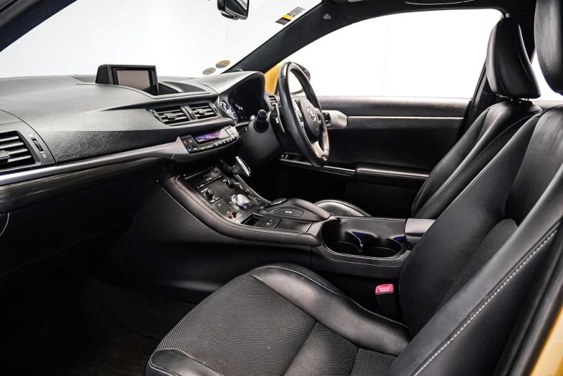 2013 Lexus CT 200h F Sport Hybrid / Leather / Cruise / Rev Cam image 11