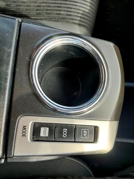 2015 Toyota Prius Alpha Hybrid Facelift / EV Mode / Rev Cam image 13