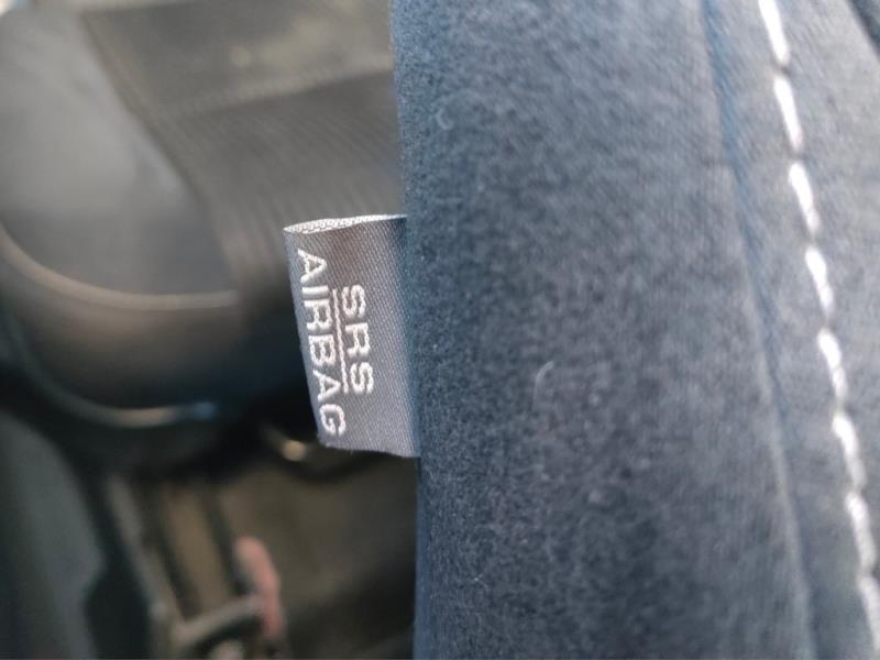 2015 Toyota Prius Alpha Hybrid Facelift / EV Mode / Rev Cam image 16