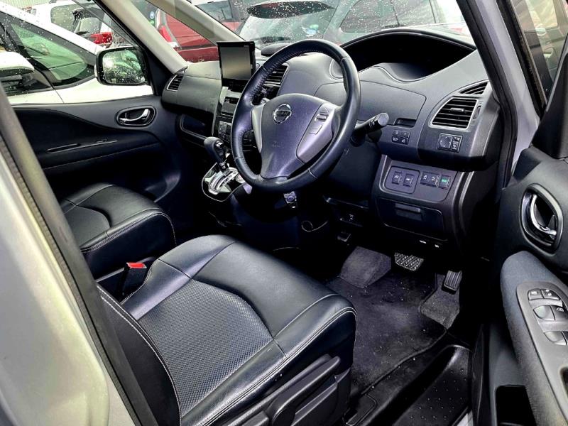 2015 Nissan Serena Hybrid 8 Seater Cruise / 360 View / LDW & FCM image 3