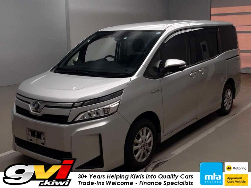 Cars & Vehicles  Cars : 2018 Toyota Voxy Hybrid / Noah Facelift / 7 Seater / LDW & FCM / Rev Cam