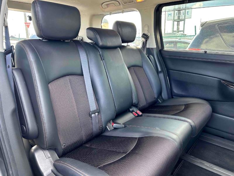 2016 Nissan Elgrand Highway Star 8 Seater / Leather / Cruise image 6