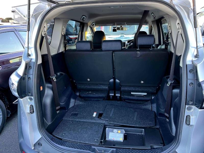 2015 Toyota Sienta G Hybrid 7 Seater / BLK Trim / Rev Cam image 6