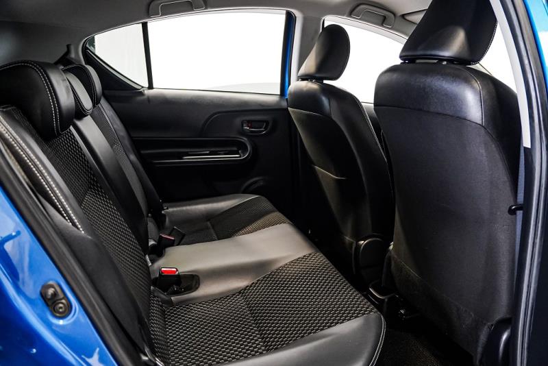2015 Toyota Aqua Crossover X Urban Hybrid / 21kms / Leather / EV Mode image 12