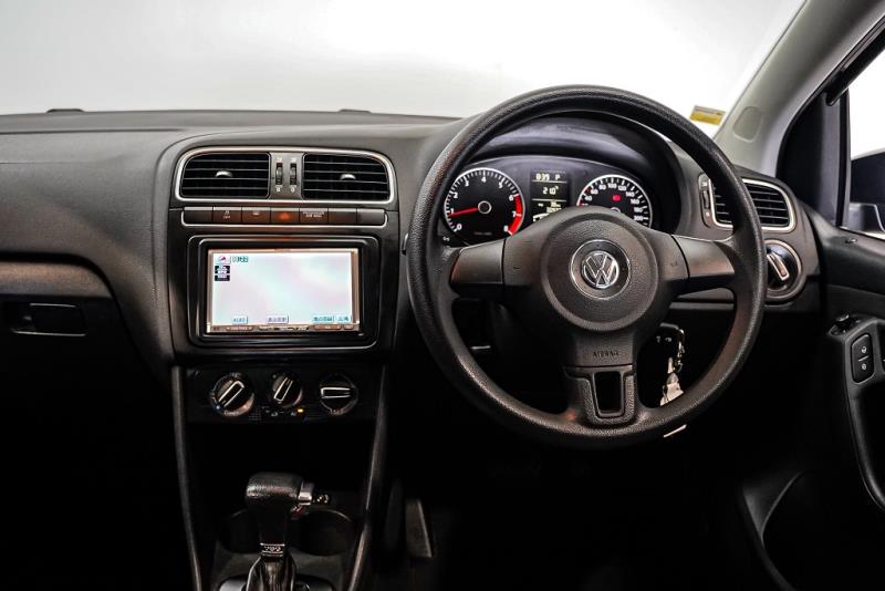 2010 Volkswagen Polo 1.4Tsi Comfortline 31kms / Facelift / Side Airbags image 8