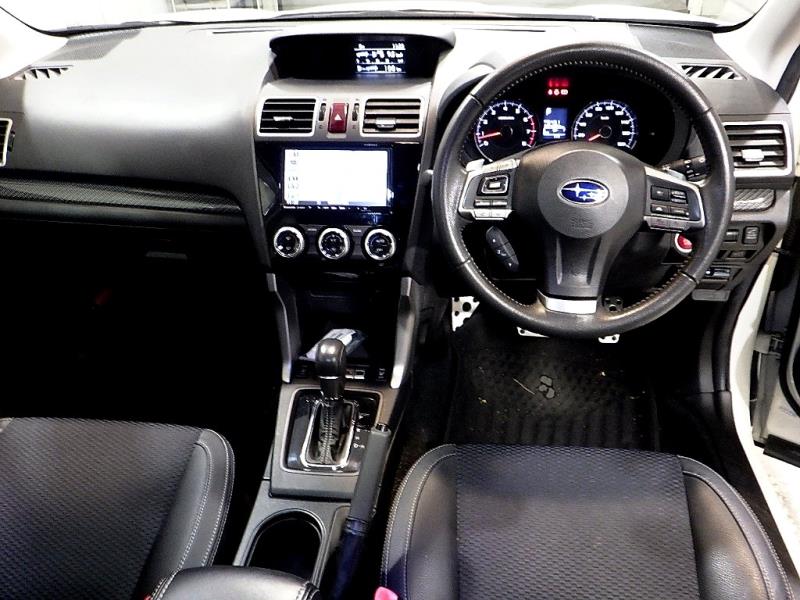 2015 Subaru Forester 2.0XT Turbo 4WD Leather / EyeSight / Cruise / LDW & FCM image 6