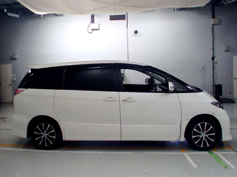 2014 Toyota Estima Aeras Facelift 7 Seater / Cruise / Rev Cam image 5