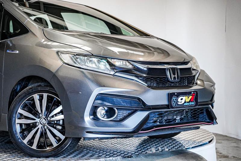 2019 Honda Fit Hybrid S Honda Sensing image 2
