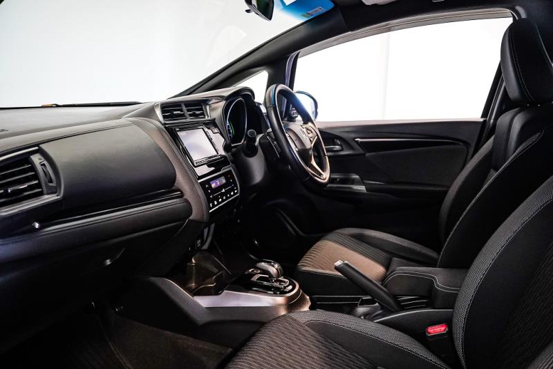 2019 Honda Fit Hybrid S Honda Sensing image 11