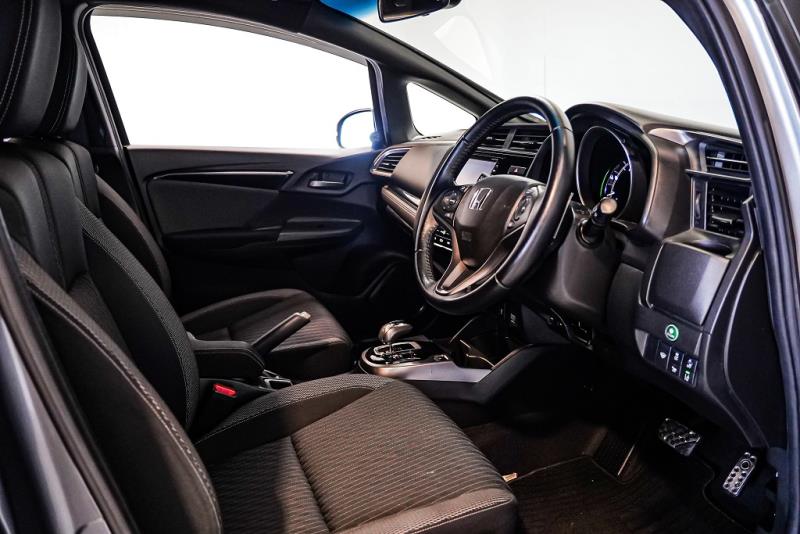 2019 Honda Fit Hybrid S Honda Sensing image 9