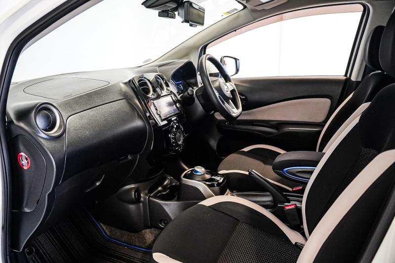 2019 Nissan Note e-Power Hybrid 360 View / Alloys / LDW & FCM image 11