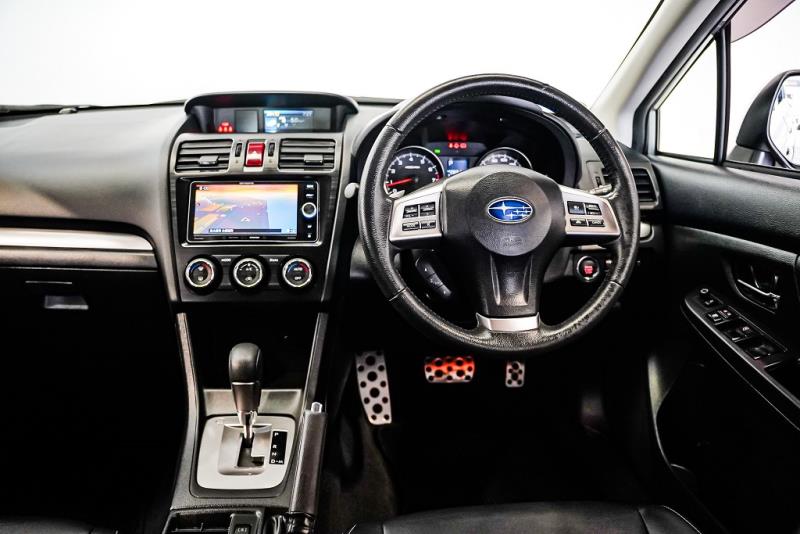 2014 Subaru XV Premium 4WD Leather / 20kms / EyeSight / Cruise / LDw & FCM image 13