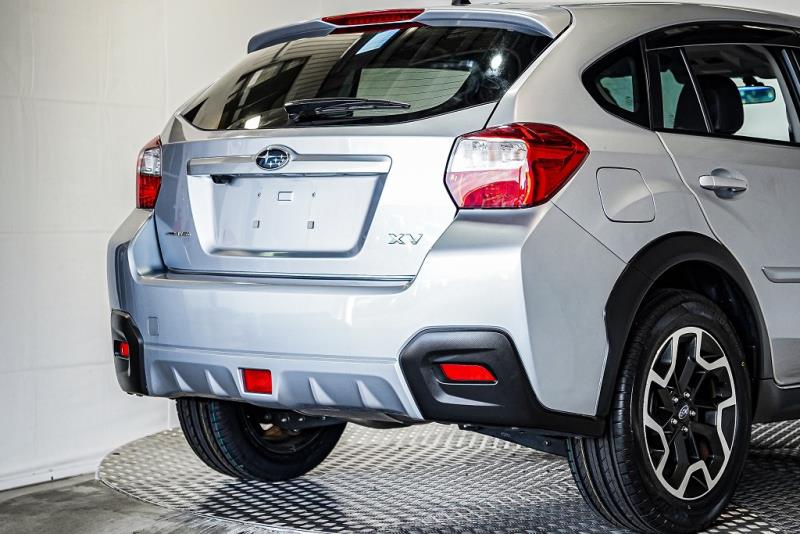 2014 Subaru XV Premium 4WD Leather / 20kms / EyeSight / Cruise / LDw & FCM image 6