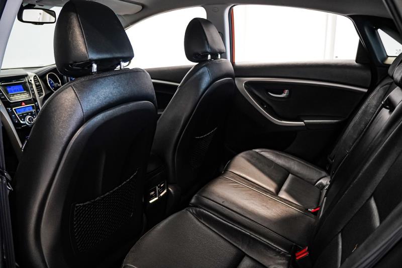 2013 Hyundai i30 Elite Hatchback NZ New / Leather / Tow Bar / Cruise image 12