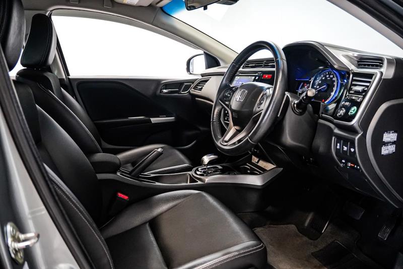 2015 Honda Grace Hybrid EX Leather / Cruise / Bodykit & Alloys image 9