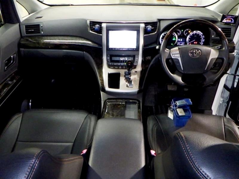 2012 Toyota Vellfire ZR Hybrid 4WD 7 Seater / Cruise / BLK Trim image 4