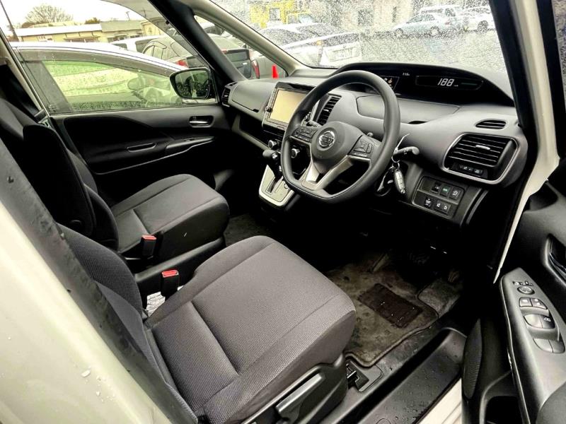 2017 Nissan Serena Hybrid 8 Seater Power Doors / Cruise / Rev Cam image 3