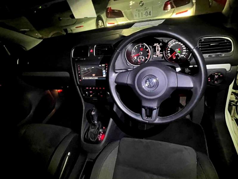 2011 Volkswagen Golf Tsi Comfortline Facelift / 26kms / Alloys / Side Airbags image 4