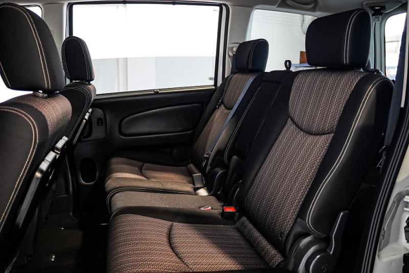 2015 Nissan Serena Hybrid 8 Seat Highway Star / Cruise / 360 Cam image 13