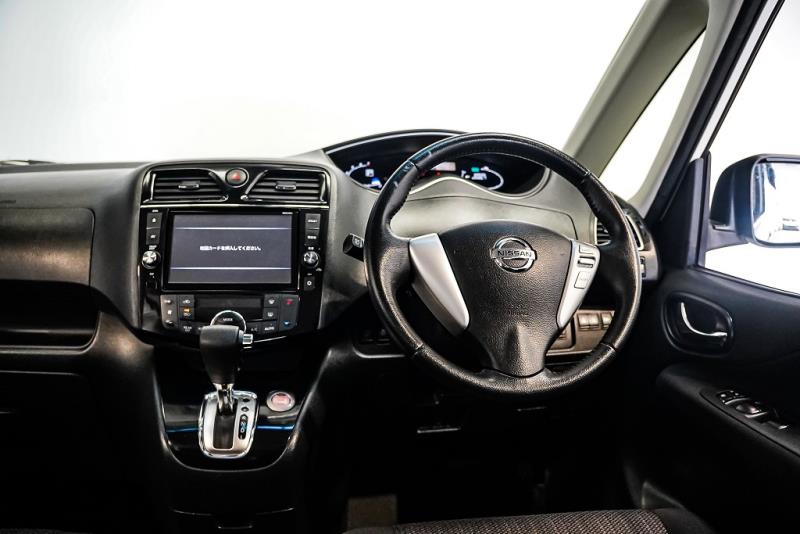 2015 Nissan Serena Hybrid 8 Seat Highway Star / Cruise / 360 Cam image 10