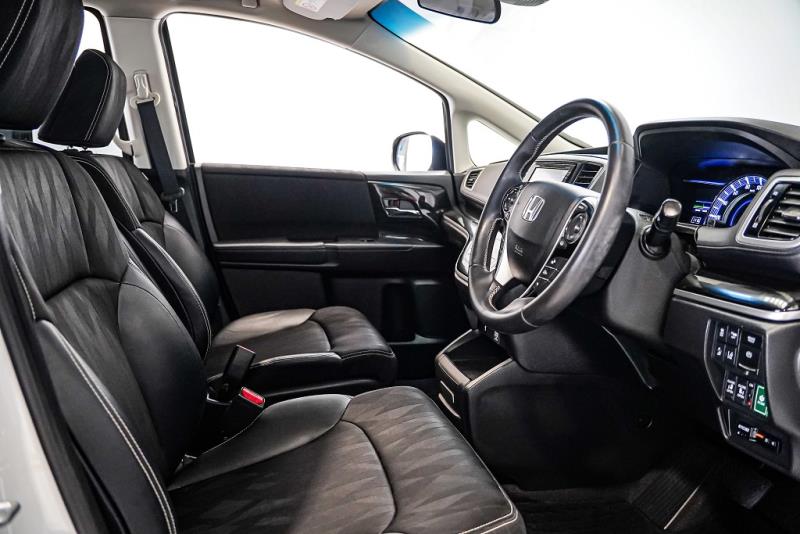 2019 Honda Odyssey Hybrid Absolute Leather / Cruise / LDW & FCM / Rev Cam image 9
