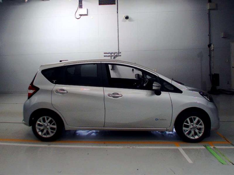 2019 Nissan Note e-Power Hybrid 360 View / 39kms / Alloys image 5
