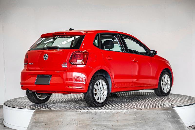 2015 Volkswagen Polo Tsi Comfortline 22kms / Alloys / Facelift image 4