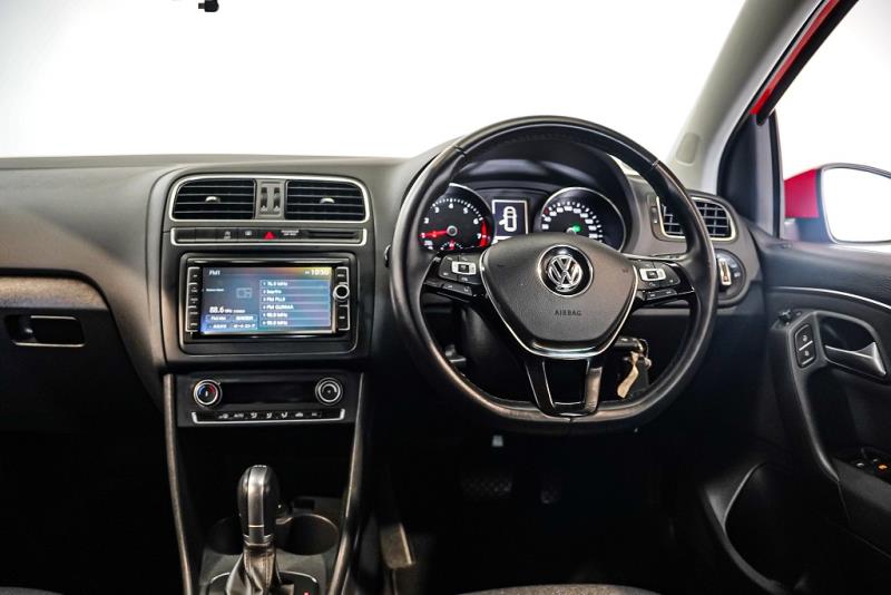 2015 Volkswagen Polo Tsi Comfortline 22kms / Alloys / Facelift image 7
