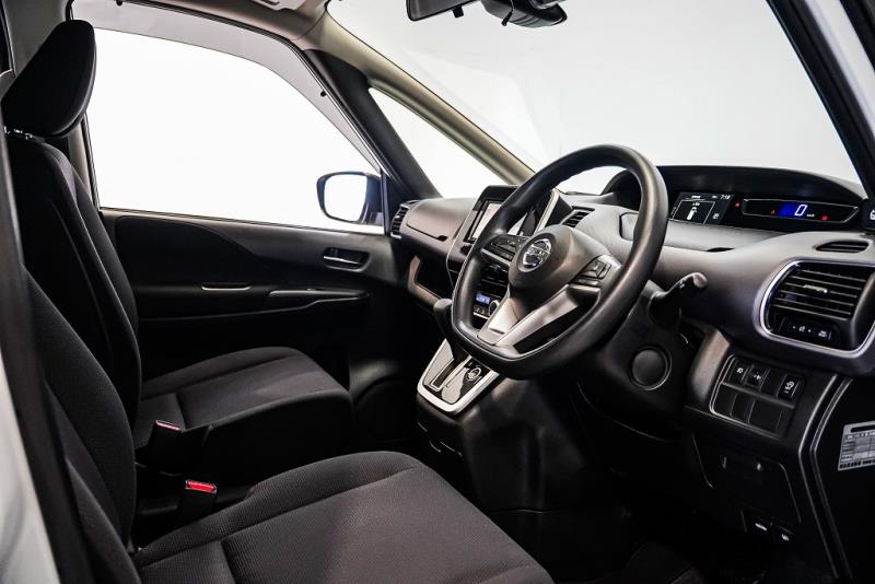 2019 Nissan Serena Hybrid 8 Seater Cruise / Rev Cam / BLK Trim image 7
