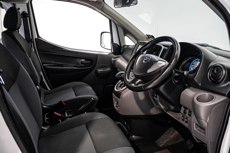 2017 Nissan e-NV200 5 Door 78% SOH / 100% Electric image 11