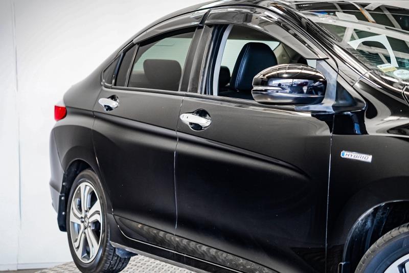 2014 Honda Grace Hybrid / City Leather / Cruise / Rev Cam image 4