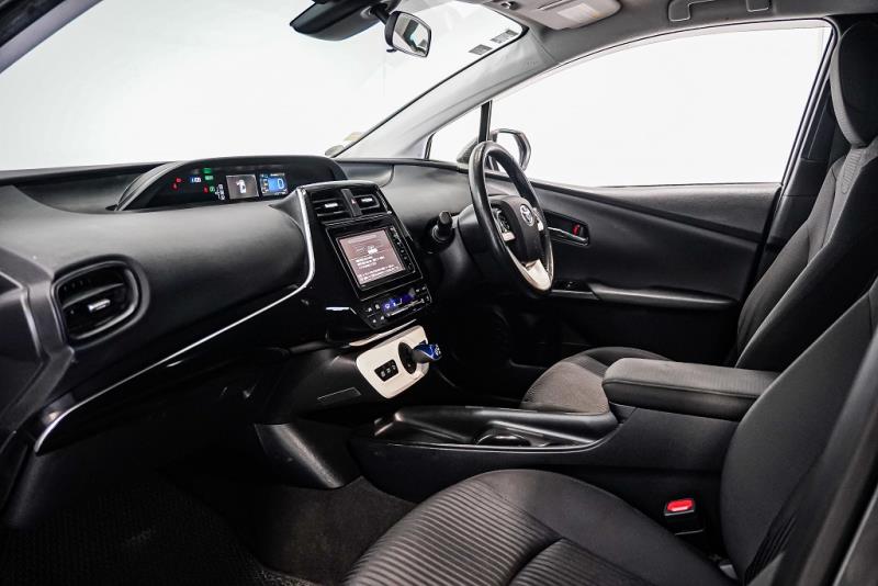 2016 Toyota Prius S Hybrid Cruise / LDW & FCM / BLK Tim image 10