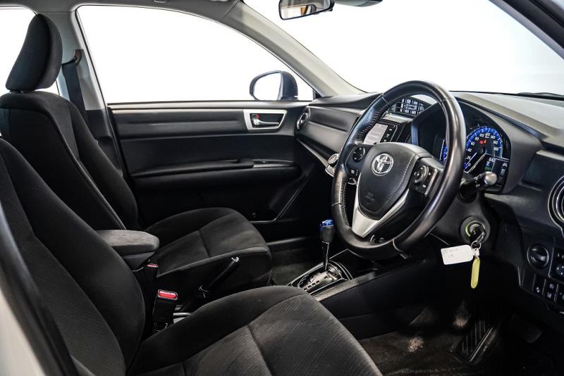 2015 Toyota Corolla Axio Hybird Facelift / EV Mode / LDW & FCM image 8