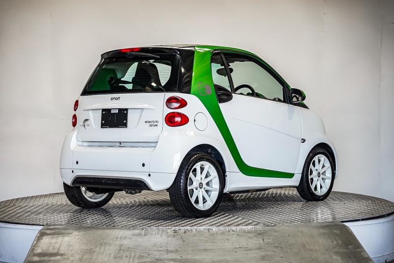 2014 Smart Fortwo Electric Drive 98% SOH / 4 x New Tyres image 7