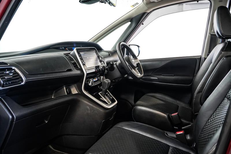 2019 Nissan Serena Hybrid 8 Seat Pro Pilot / 360 View / Cruise / Leather image 11