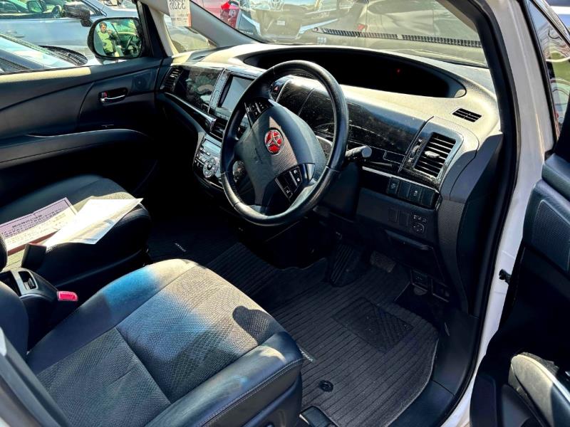 2015 Toyota Estima Aeras Premium Leather / 7 Seater / image 6