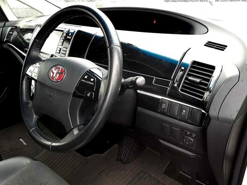 2015 Toyota Estima Aeras Premium Leather / 7 Seater / image 7