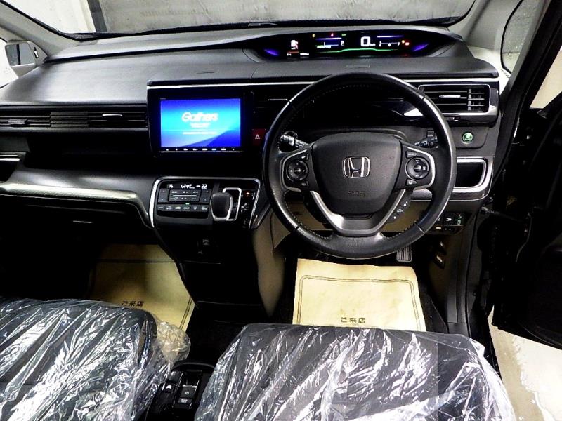 2018 Honda Step Wagon Hybrid / 7 Seat / Cruise / LDW & FCM image 5