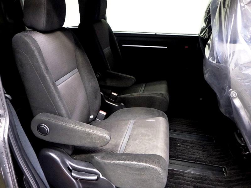 2018 Honda Step Wagon Hybrid / 7 Seat / Cruise / LDW & FCM image 9