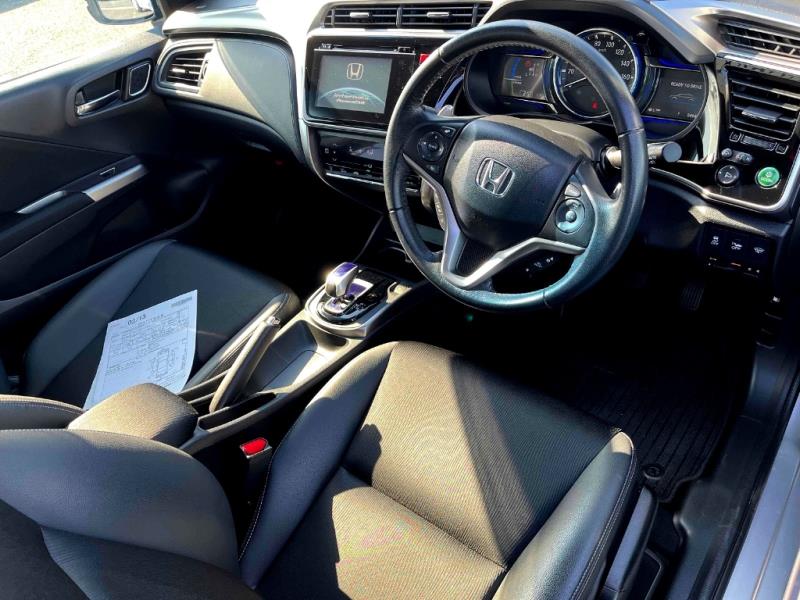 2015 Honda Grace Hybrid / City 49kms / Leather / image 4