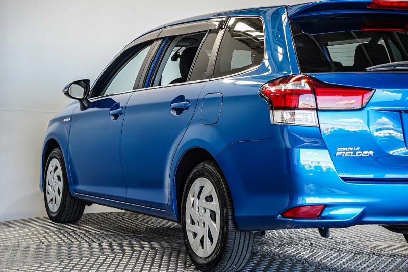 2019 Toyota Corolla Fielder Hybrid Wagon / EV Mode / LDW & FCM image 4