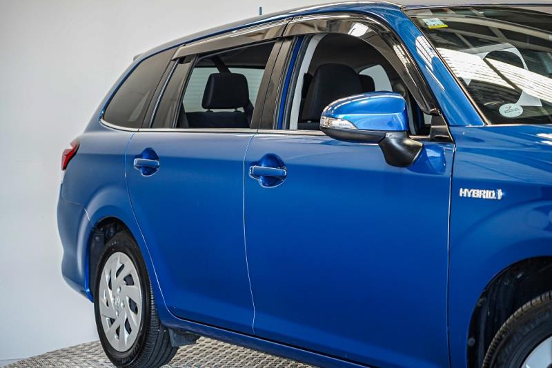 2019 Toyota Corolla Fielder Hybrid Wagon / EV Mode / LDW & FCM image 5