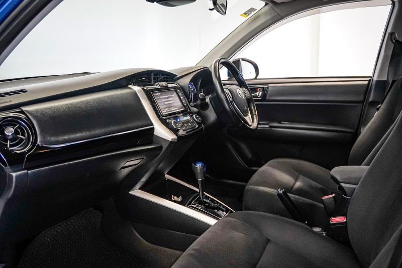 2019 Toyota Corolla Fielder Hybrid Wagon / EV Mode / LDW & FCM image 10