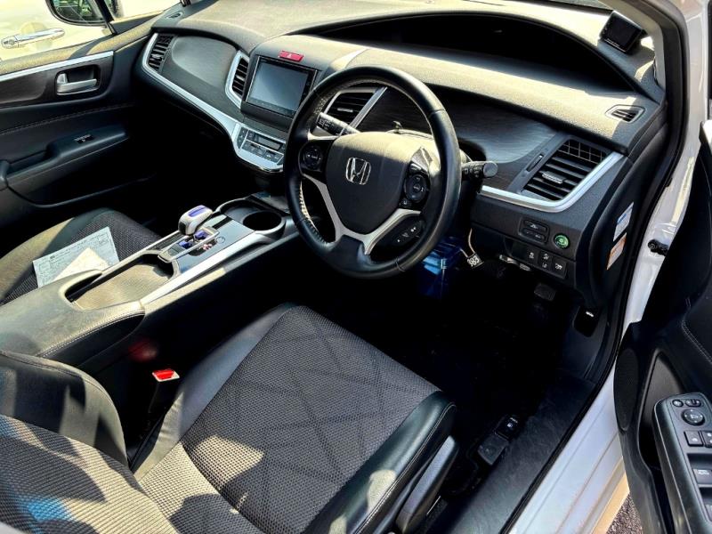 2015 Honda Jade Hybrid / Shuttle Leather / Cruise / LDW & FCM image 3